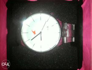 Nice new watch only 2 days