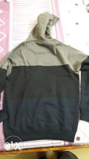 Roadster Hoodie Size-M Ordered from Myntra