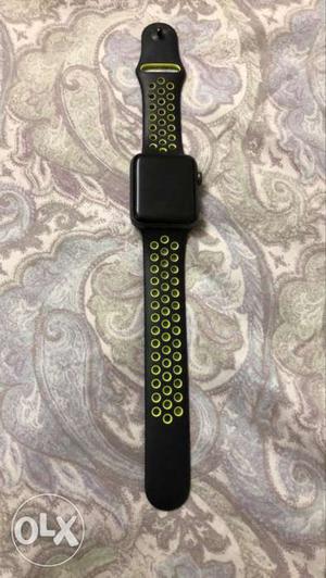 Space Black Aluminum Case Apple Watch With Black Nike Band