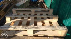 5 no's wooden pallets for sale