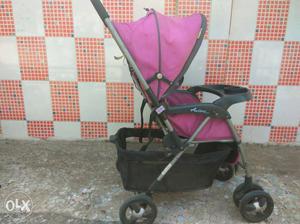 Mee mee pram, hardly use, in good condition..