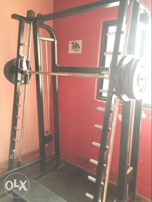 1 year used Superb Condition smith machine