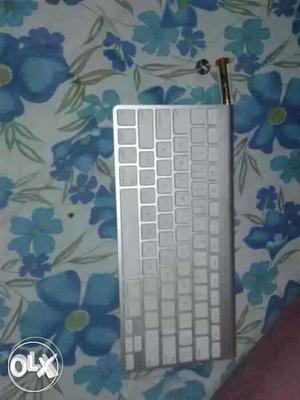 Apple original Magic Keyboard bluetooth good working good