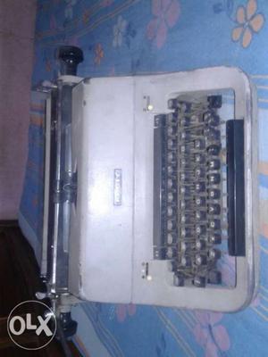 FACIT Typewriter in good condition