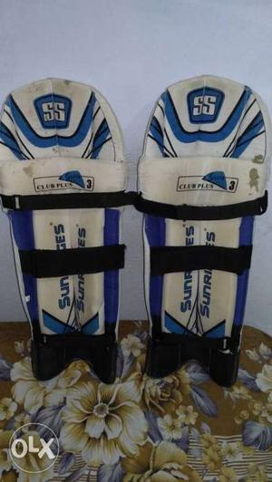 SS batting pads condition of pads very good