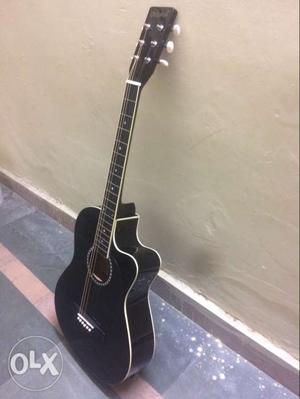 Semi-acoustic guitar