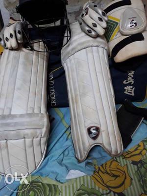 Sg cricket kit just 6 to 8 months old