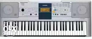 Yamaha e323 keyboard.. v.good condition..bill