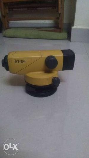 Yellow And Black RT-84 Tool