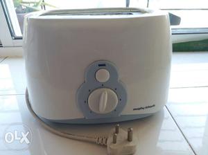 Automatic bread pop up toster