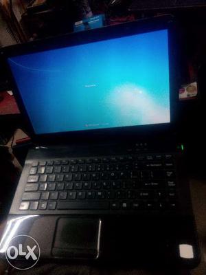 DELL Laptop 2 gb ram, 15" Screen, 250gb hdd, 3 hrs backup