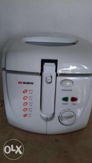 Eleckta electric Fryer in new condition. Can be