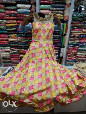 Fancy Fabric only 50rs MTR Shingar Cut Pic Center