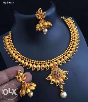 Gold covering jewelry.othet patterns and designs