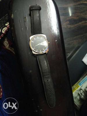 Laurels watch with day and date