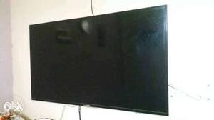 Lloyd 50 inches led tv for urgent sale