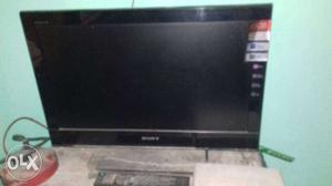Sony bravia. 22 inches tv. with radio, twin