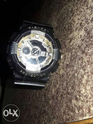 This is a g shock watch in good condition with