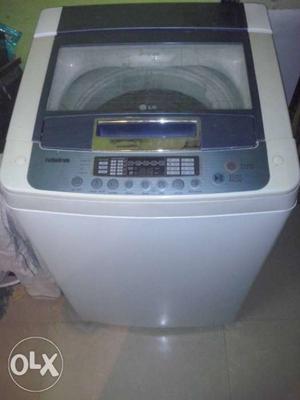 White Top-load Clothes Washer