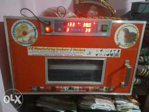Incubator with 99% hatching capacity only 2 months old