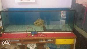 Its 4 feet long tank with all accessiors it have