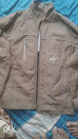 Looking jacket