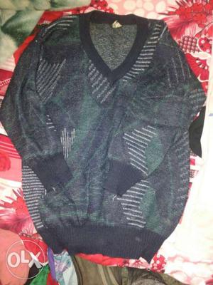 Men's Gray, Green, And Black V-neck Sweater
