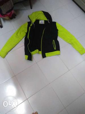 One year old S size fashion sweatshirt at RS 400,sizes fit
