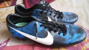 Pair Of Black-and-blue Nike Cleats