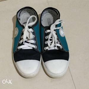 Size-8 -Minimal used Pair Of Blue-and-black Low-top Sneakers