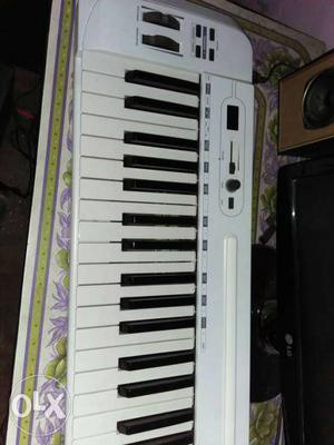 49keys midi keyboard in a new condition never use