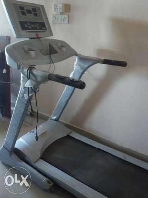 Electric treadmill in great condition (except for