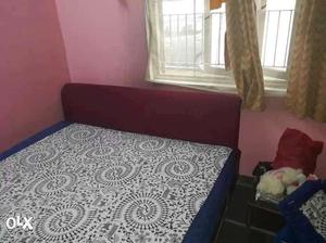 Excellent condition king size bed & Mattress.