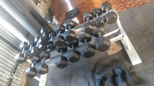 Gray Fixed-weight Dumbbell Set With Rack