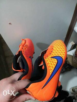 Nike magista football cleats. original sole with