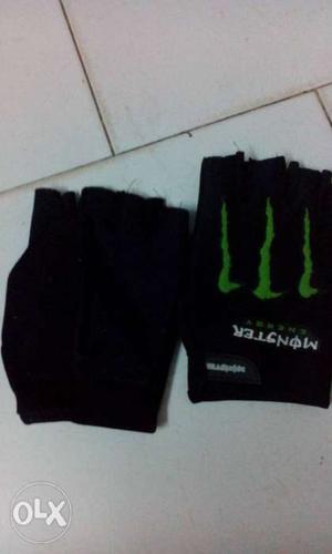 Pair Of Black-and-green Monster Fingerless Gloves
