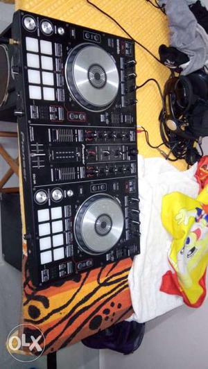 Pioneer ddj sr good conditions with papers
