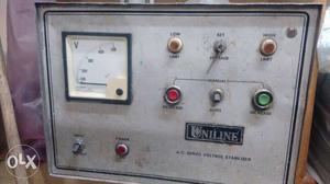 Servo stabilizer 2kv in very good condition.