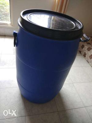 Water storage tank... Almost new in excellent