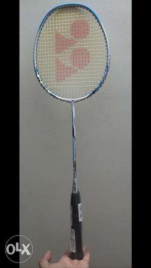 Yonex Nanoray Lite 4i - light weight badminton