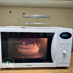 Samsung 32 Litre microwave with 3 in 1 combi.