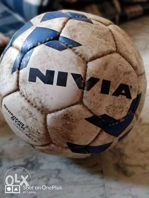 Original nivia football. 1 month used. Very good