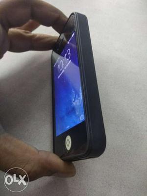 IPhone 4 black color, Good condition