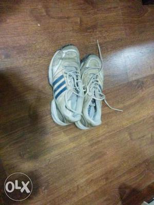 Adidas running shoes very cheap size9