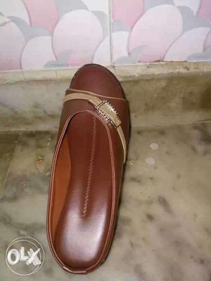 Brown Leather Flat Shoe