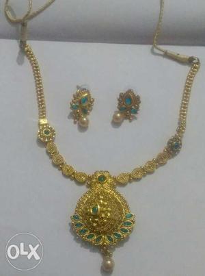 Gold-color Chain Necklace And Pair Of Earrings