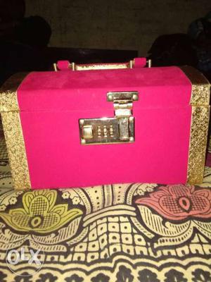 Pink And Brow makeup box