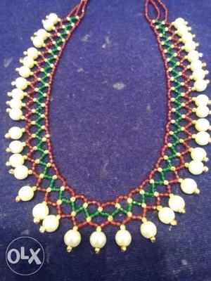 Women's Green, Red, And White Collar Necklace