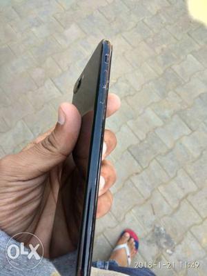 IPhone 7 plus 32gb 5 month old urgent