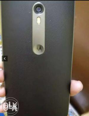 Moto X Style 4G16 Gb with San disk 16 GB memory